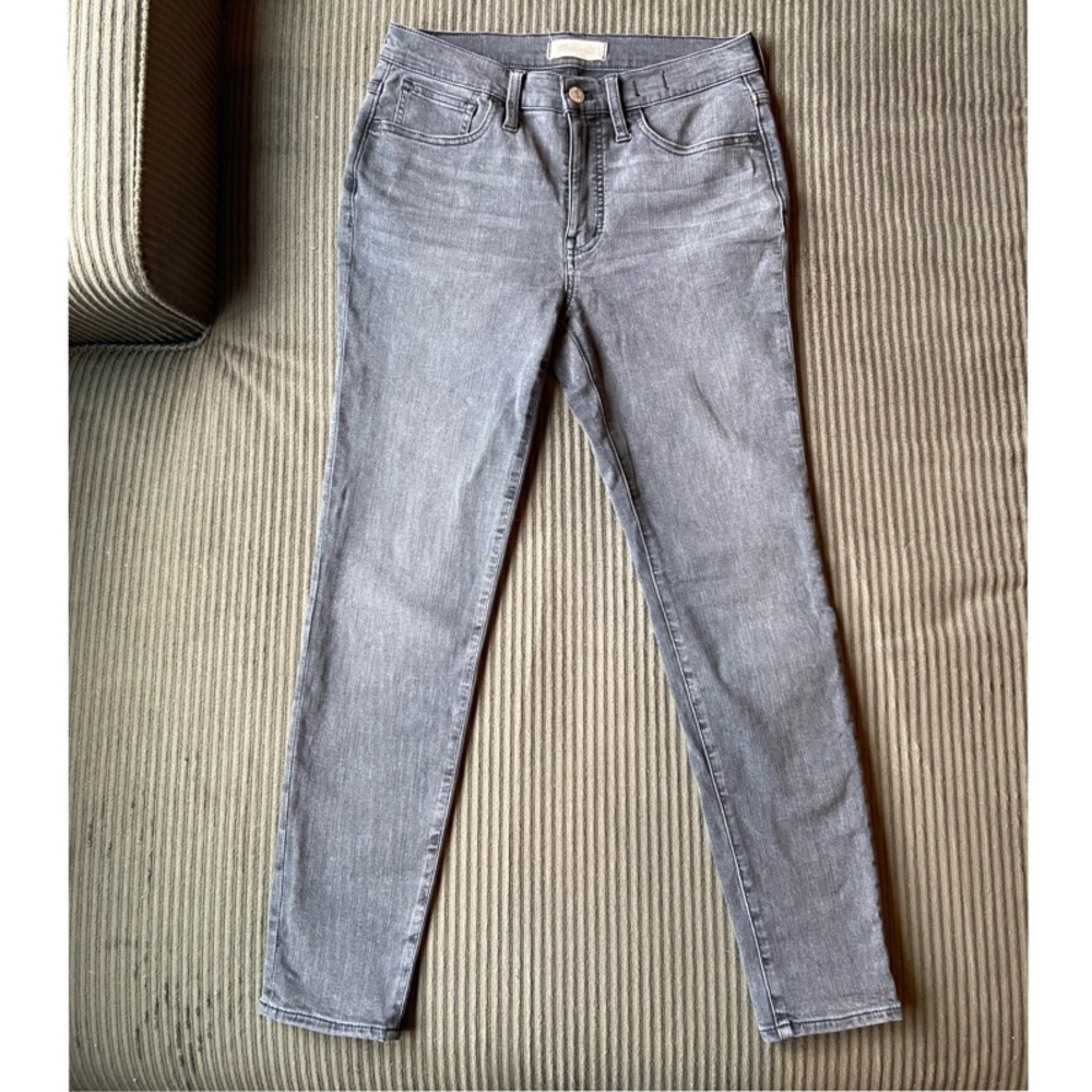 Madewell Petite 9" Mid-Rise Roadtripper Supersoft Jeans in Ashmont Wash